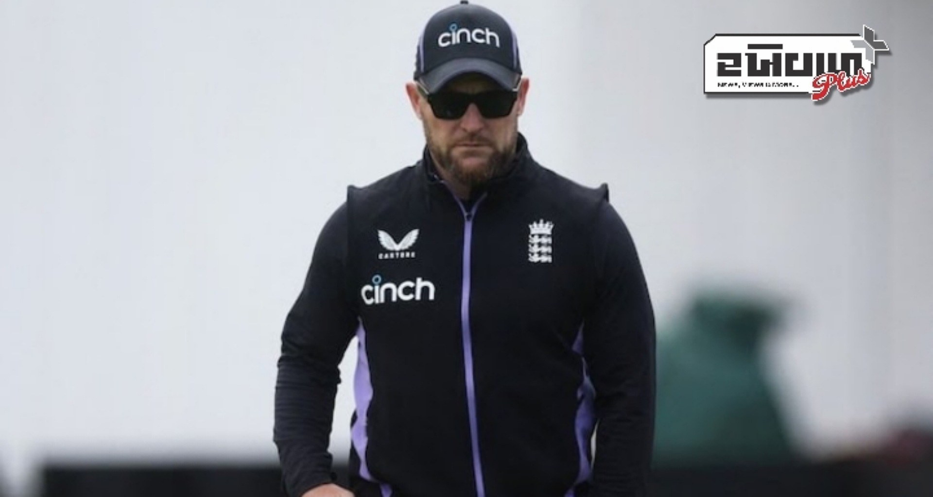 કોચ બ્રેન્ડન મેક્કુલમના નેતૃત્વ હેઠળ 'આરામદાયક' ઈંગ્લેન્ડની ટીકા એલાઈસ્ટાર કૂકે કરી