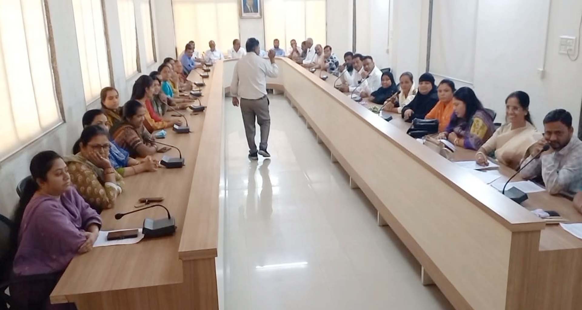 હવે...પાલિકામાં વહીવટદારનું શાસન..! ભાજપ શાસિત પાલનપુર નગરપાલિકાની અંતિમ સાધારણ સભા યોજાઈ