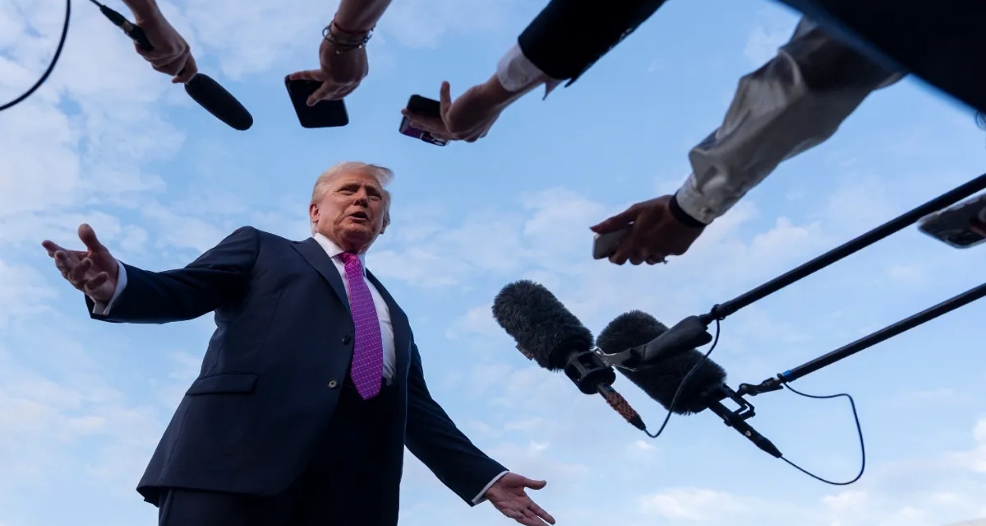 ટ્રમ્પે કડક ચેતવણી આપી, "ઝેલેન્સ્કીએ સમાધાન કરવું પડશે અને યુરોપે હવે રશિયા પાસેથી તેલ ખરીદવાનું બંધ કરવું પડશે"