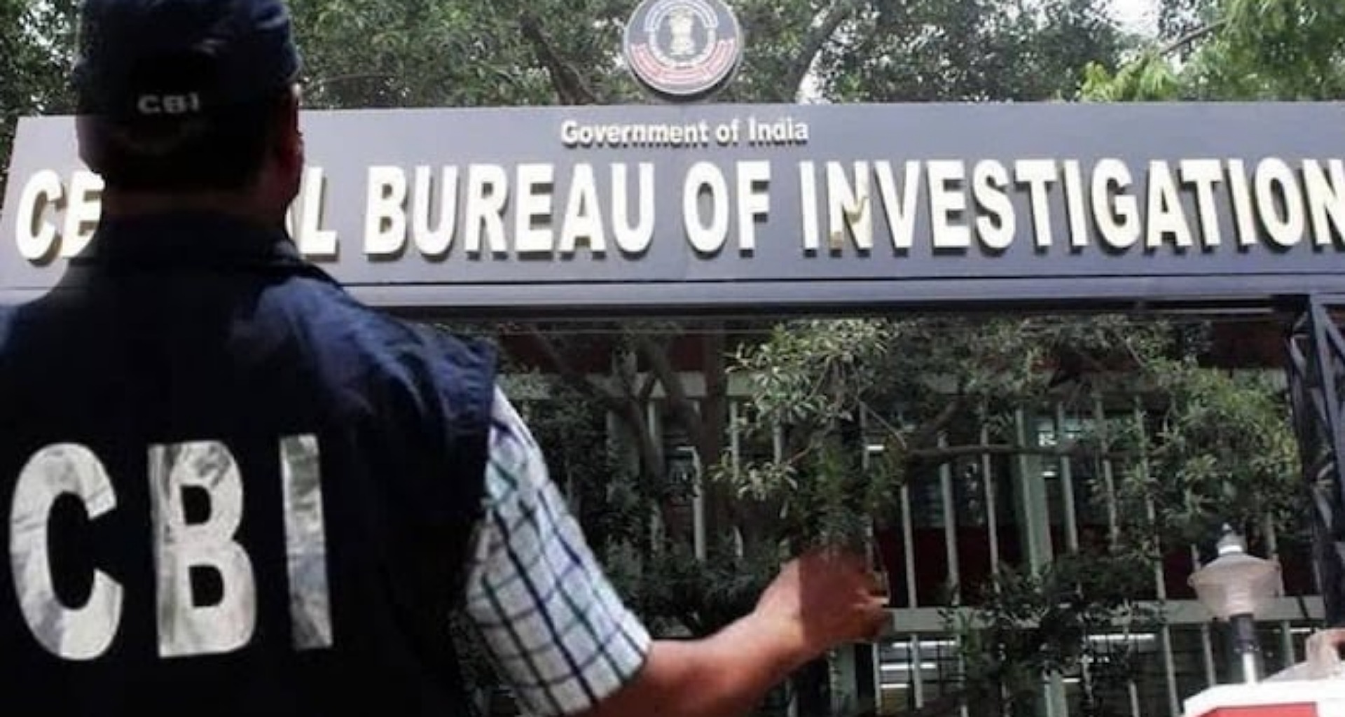 ૩ લાખ રૂપિયાના લાંચ કેસમાં કાયદા ટ્રિબ્યુનલના અધિકારીને એક દિવસ માટે CBI કસ્ટડીમાં મોકલવામાં આવ્યા