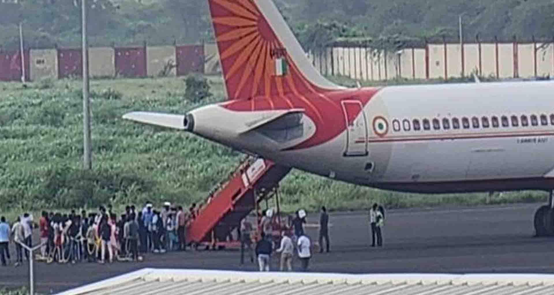 વડોદરા; ગેરકાયદે વસવાટ કરતાં બાંગ્લાદેશીઓને પાછાં મોકલવામાં આવ્યા