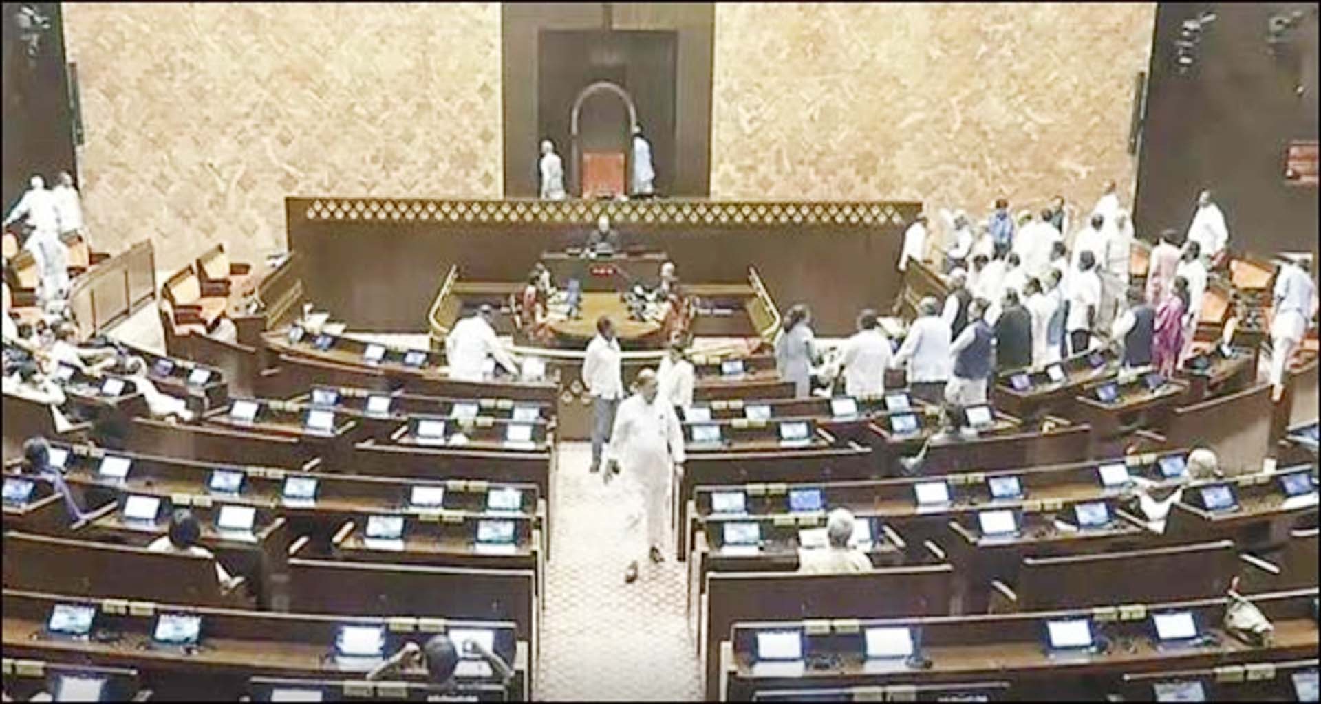 સંસદમાં ત્રીજા દિવસે SIR મુદ્દે હોબાળો : બંને ગૃહ સ્‍થગિત