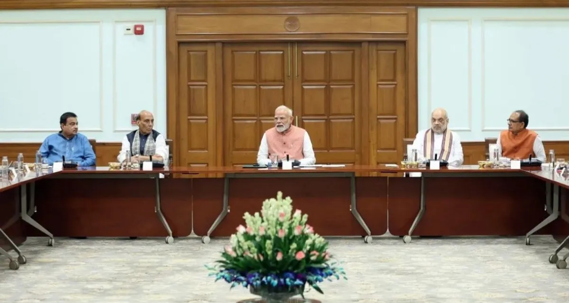 પીએમ મોદીએ મુખ્ય મંત્રીઓ અને અર્થશાસ્ત્રીઓ સાથે બેઠક કરી, મહત્વપૂર્ણ મુદ્દાઓ પર ચર્ચા થઈ