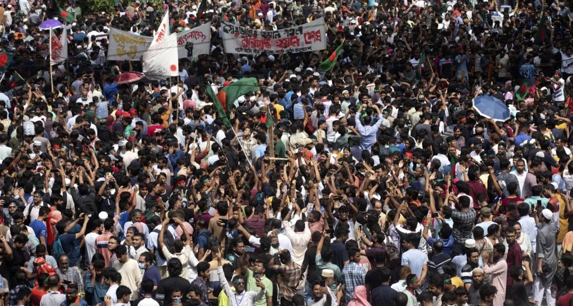 બાંગ્લાદેશ: શેખ હસીનાને ફાંસી આપવાની માંગ સાથે લોકો રસ્તા પર ઉતરી આવ્યા