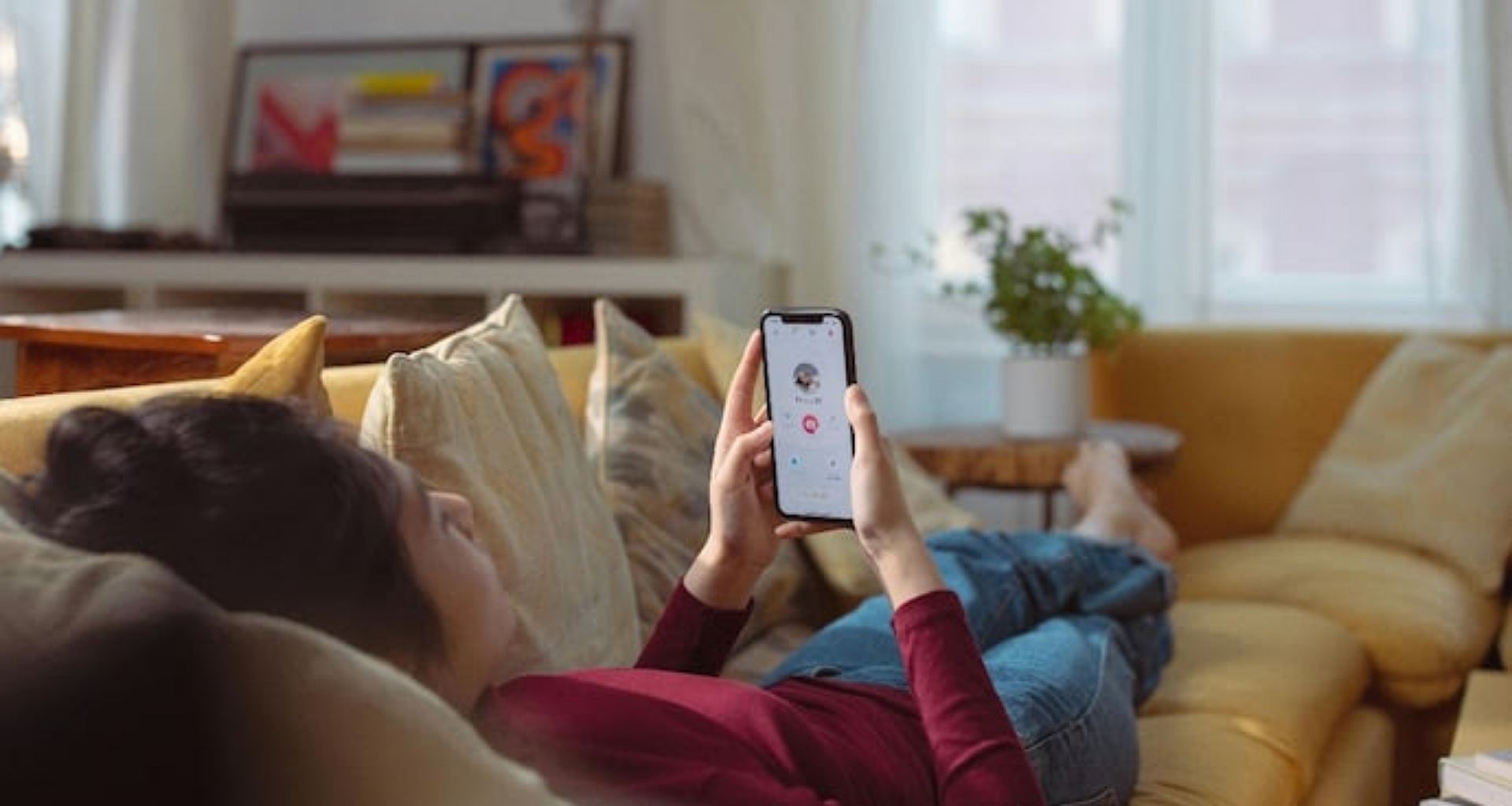 શું ડેટિંગ એપ્સમાં ઇગો સ્ક્રોલિંગ એક ચિંતાજનક ટ્રેન્ડ છે? જાણો...