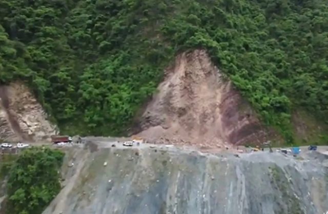 ઉત્તરાખંડમાં ભારે વરસાદ વચ્ચે ભૂસ્ખલનથી રુદ્રપ્રયાગ-બદ્રીનાથ માર્ગ ખોરવાઈ ગયો