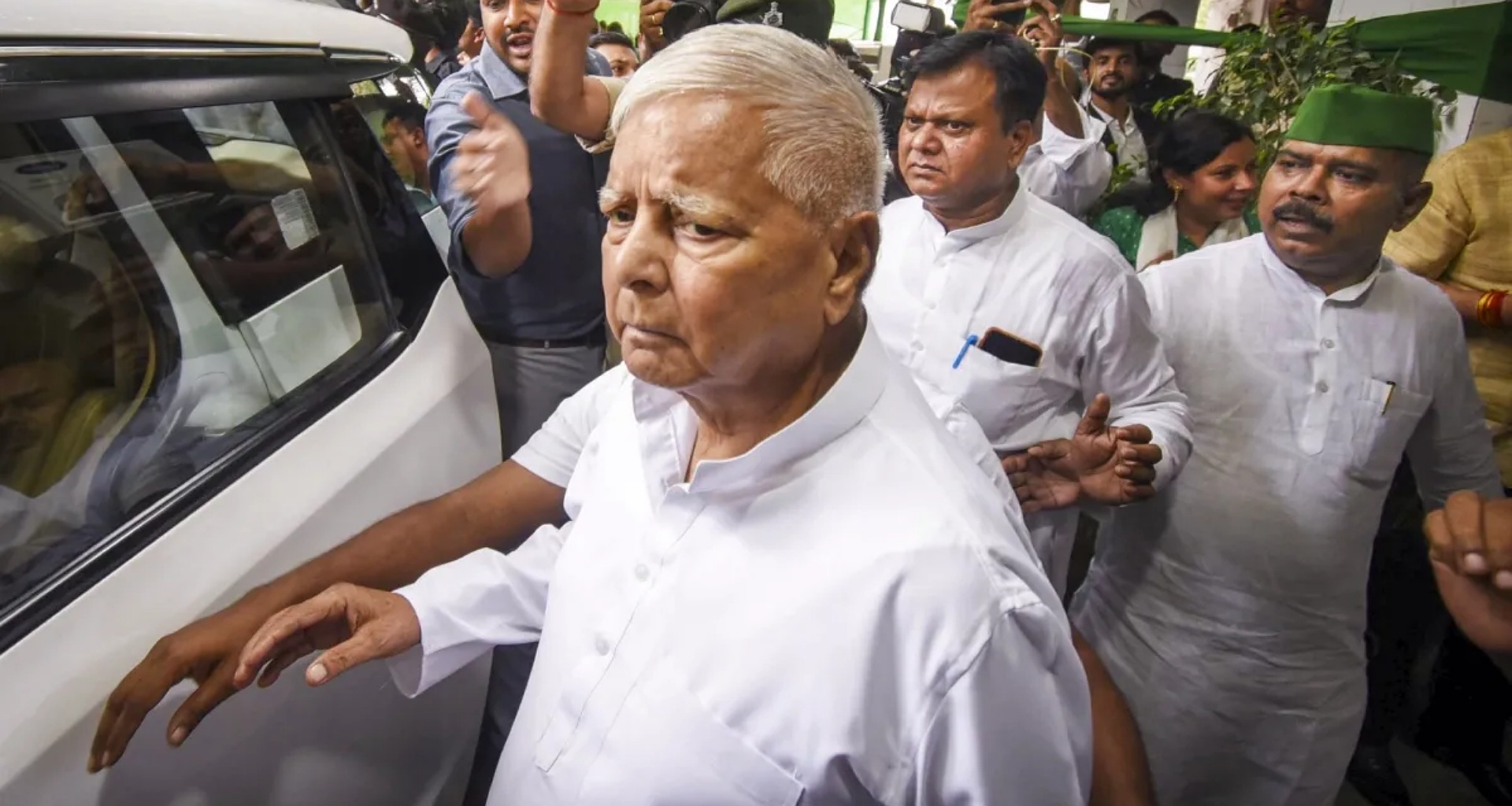 બિહાર ચૂંટણી: આરજેડીએ ૧૪૩ ઉમેદવારોની યાદી જાહેર કરી, તેજસ્વી યાદવ રાઘોપુરથી ચૂંટણી લડશે