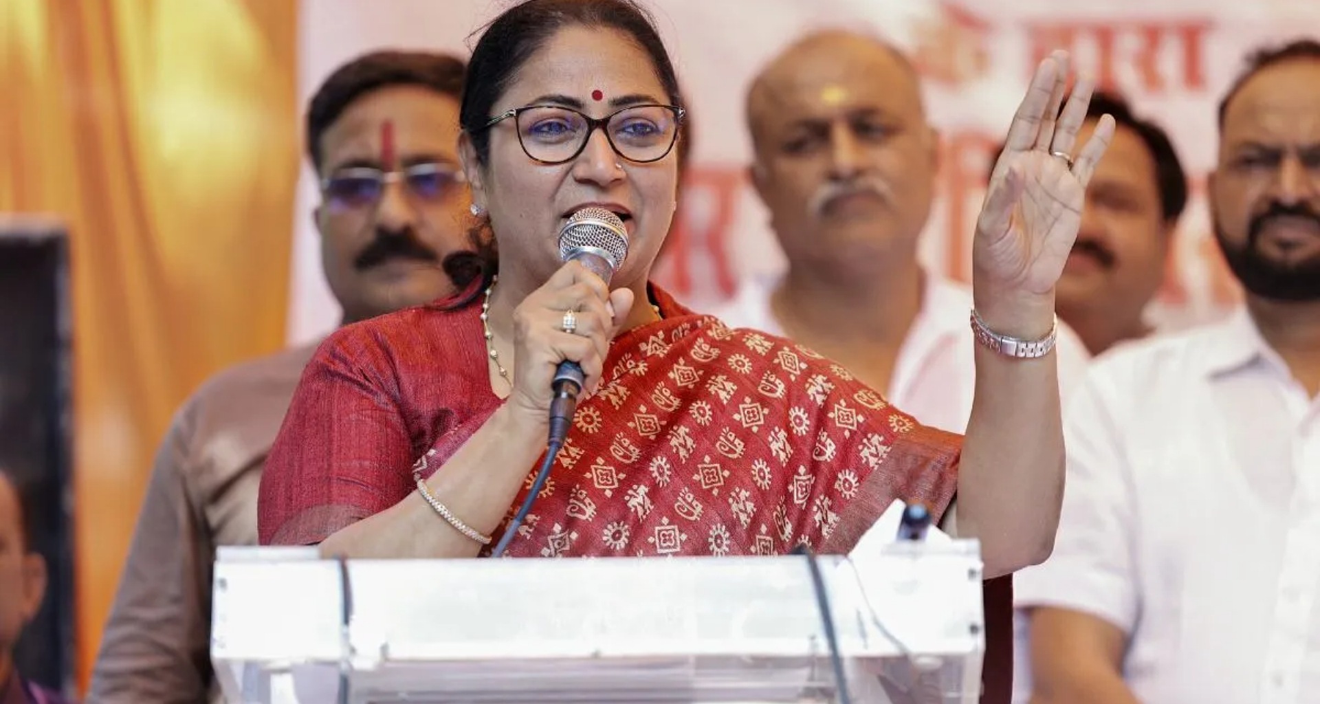 દિલ્હીમાં 'મફત બસ મુસાફરી'નો લાભ હવે ફક્ત આ મહિલાઓને જ મળશે, રેખા ગુપ્તા સરકાર લાવી રહી છે નવો નિયમ