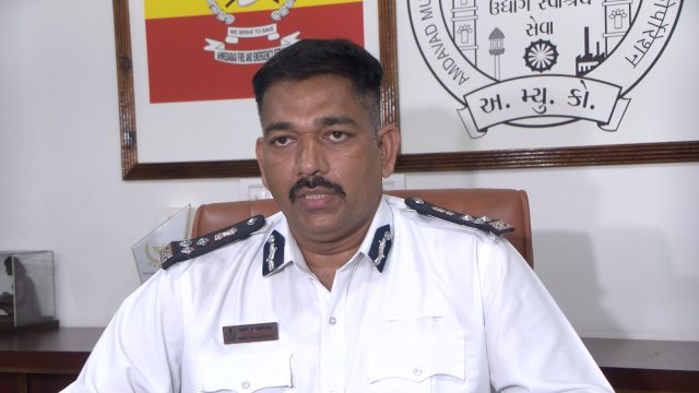 પ્લેનક્રેશનો કૉલ મળતાં ફાયરની પહેલી ટીમ માત્ર ત્રણ મિનિટમાં ઘટનાસ્થળે પહોંચી ગઈ હતી : ચીફ ફાયર ઑફિસર શ્રી એ.એ. ડોંગરે