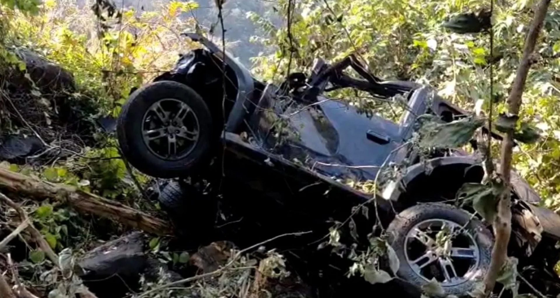 મહારાષ્ટ્ર: રાયગઢ જિલ્લાના તામ્હિની ઘાટ પર એક SUV 400 ફૂટ ઊંડી ખીણમાં પડી, છ લોકોના મોત