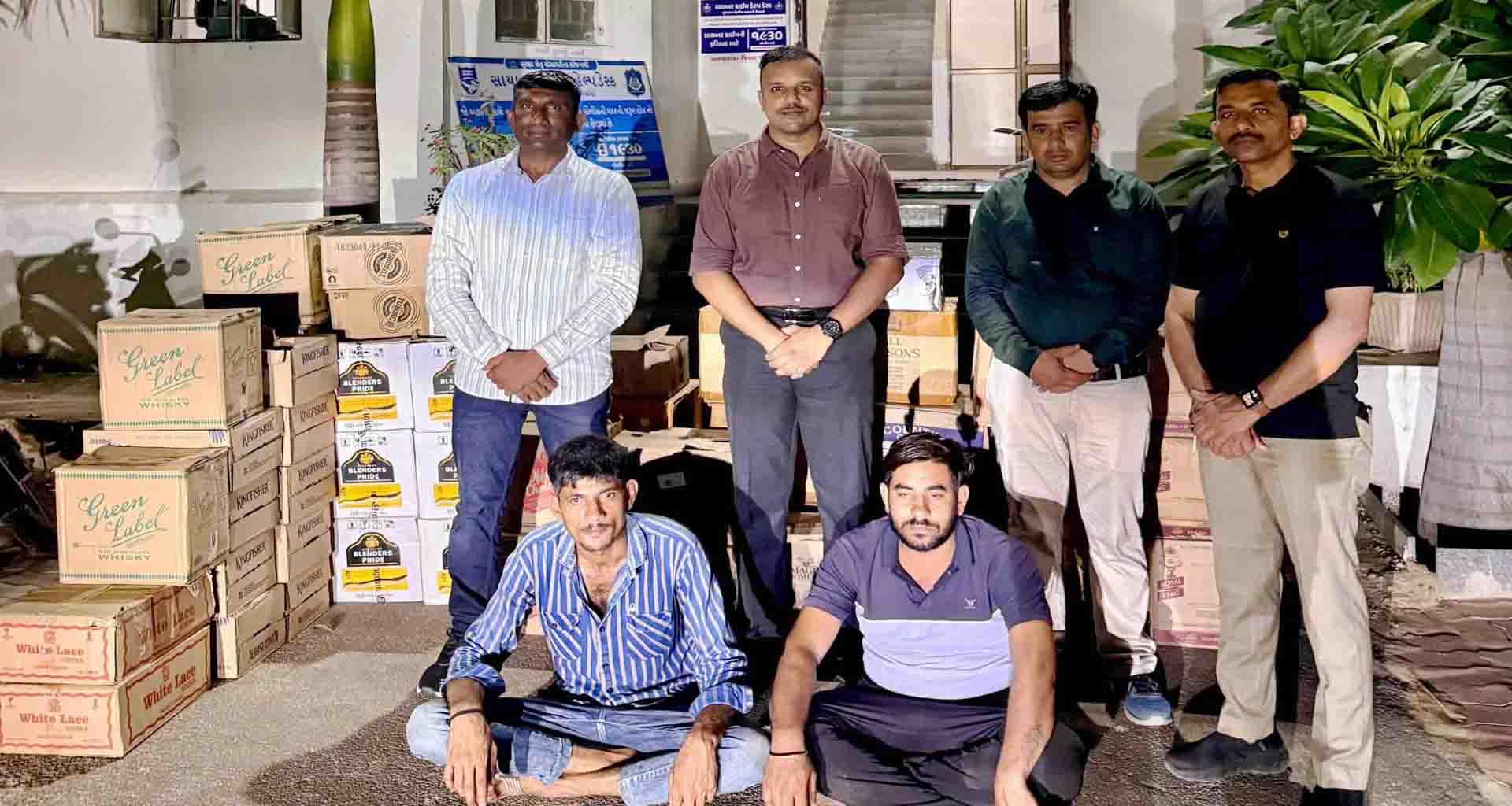 પાલનપુર-અમદાવાદ હાઇવે પર વિદેશી દારૂ ઝડપાયો; બે આરોપીઓની અટકાયત