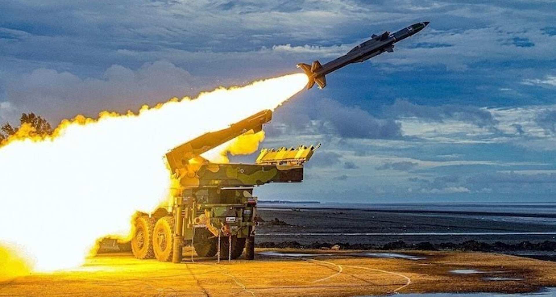 ભારત-પાકિસ્તાન તણાવ વધતાં આ શેરોમાં 10% સુધીનો વધારો