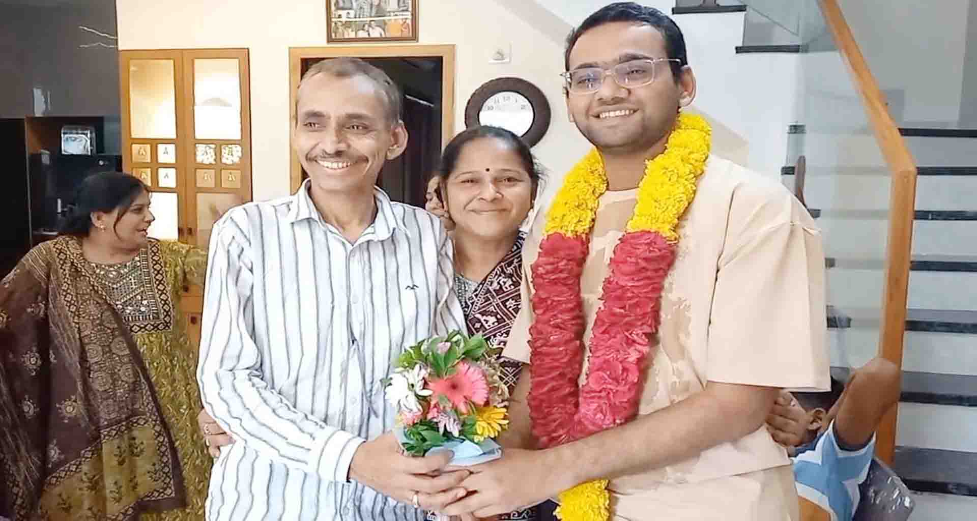 પાલનપુરના ભુતેડી ગામના વતની બ્રિજેશ બારોટે યુપીએસસીમાં 507 મો રેન્ક મેળવ્યો