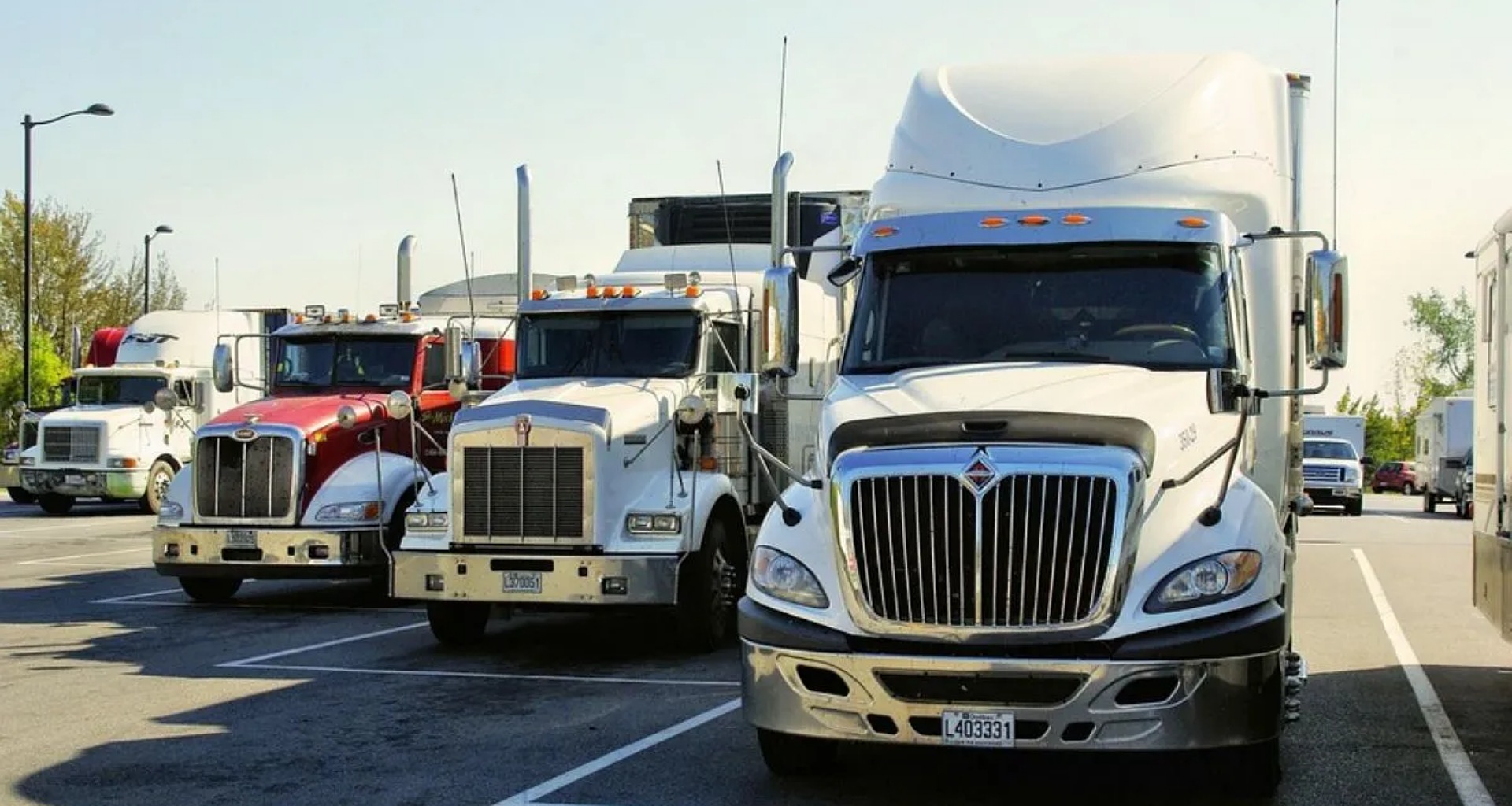 ટ્રક આયાત પર 25% ટેરિફ 1 નવેમ્બરથી લાગુ થશે, ડોનાલ્ડ ટ્રમ્પે સમયમર્યાદા લંબાવી