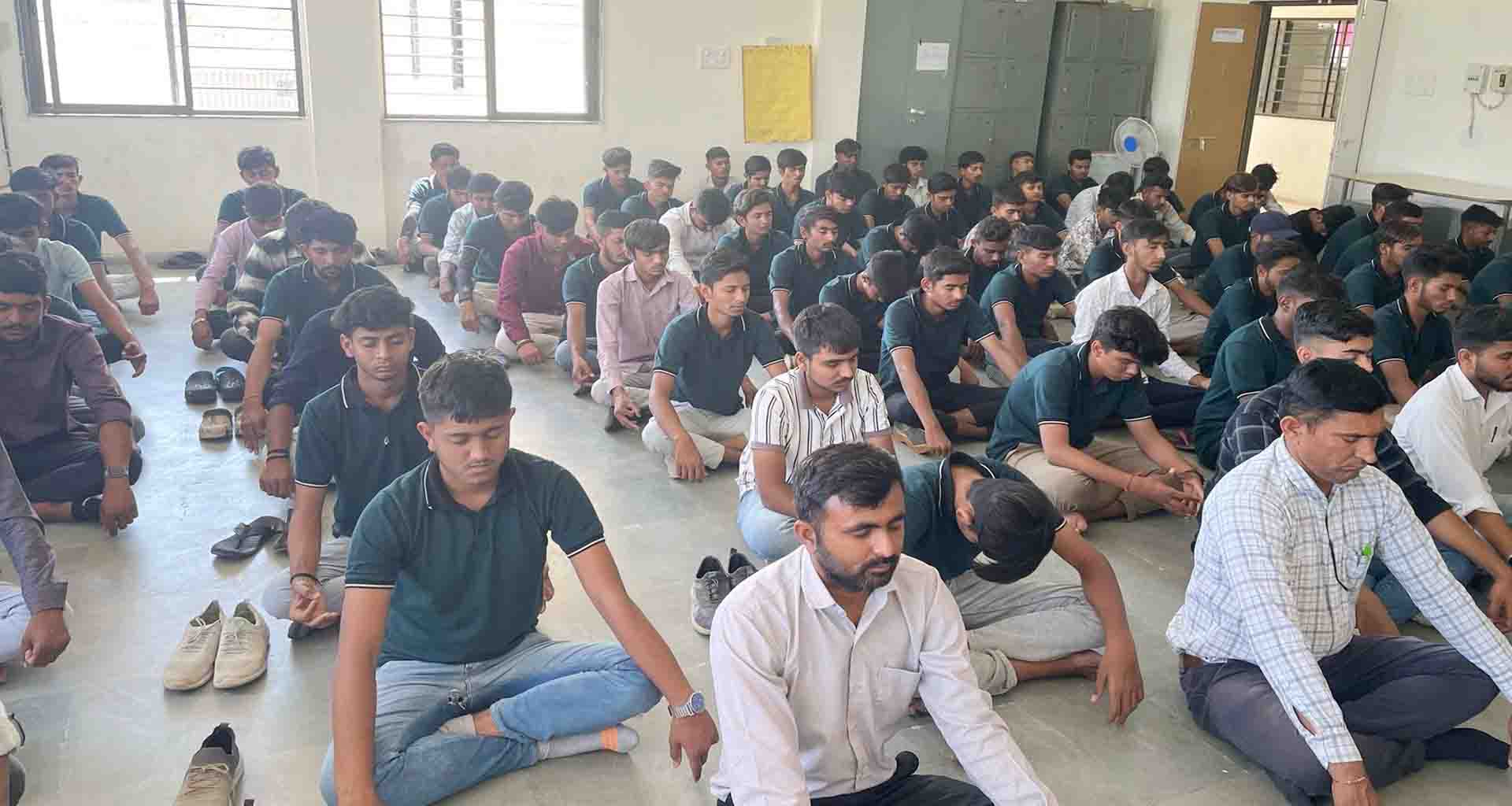 બનાસકાંઠા જિલ્લાની દિયોદર, ભાભર અને કાંકરેજ આઈ.ટી.આઈ. ખાતે ત્રિદિવસીય ધ્યાન કાર્યક્રમ યોજાયો