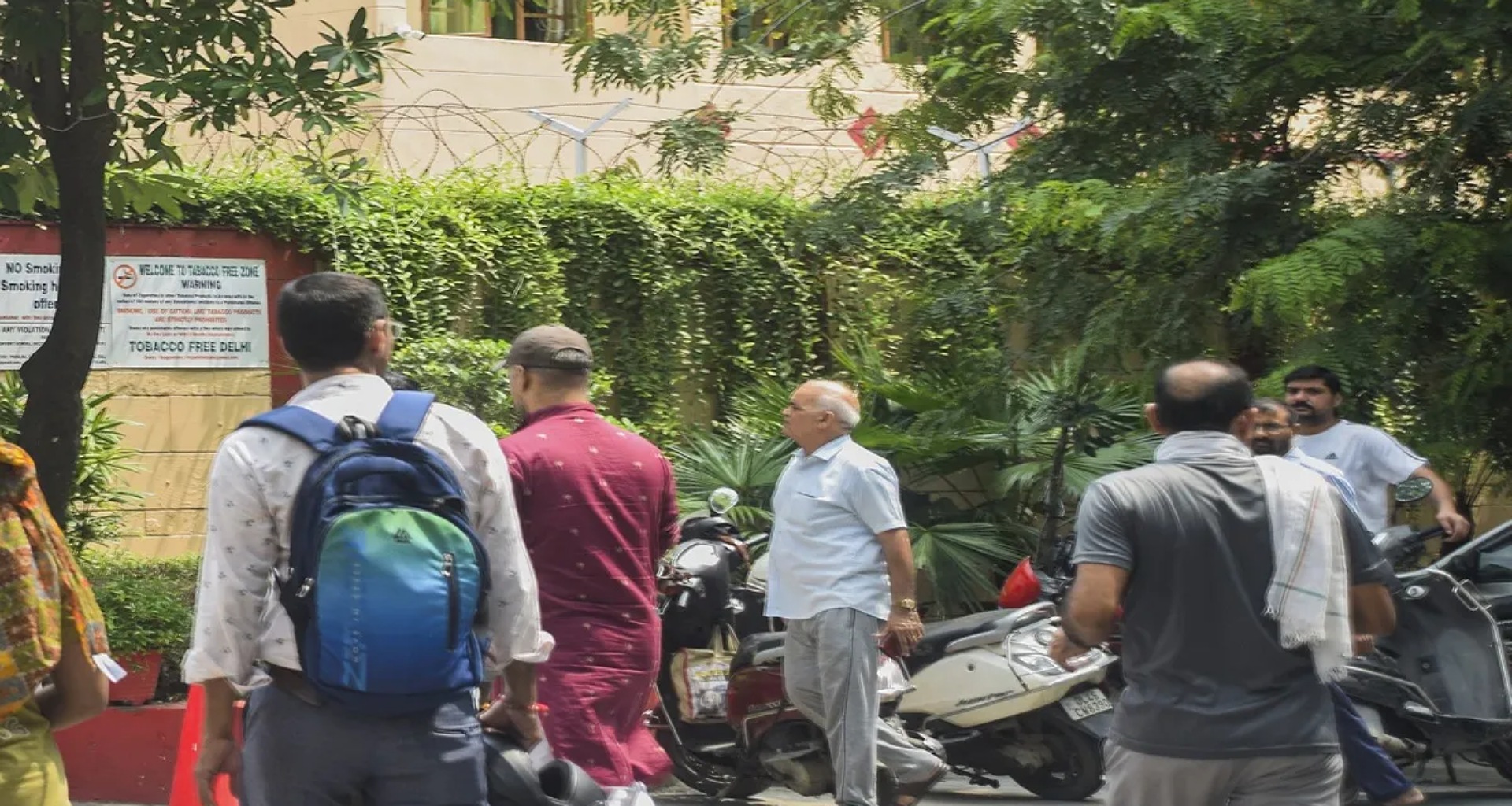 દિલ્હીની શાળાઓમાં બોમ્બની ધમકીના કોલથી ભયનો માહોલ, તપાસ ચાલુ