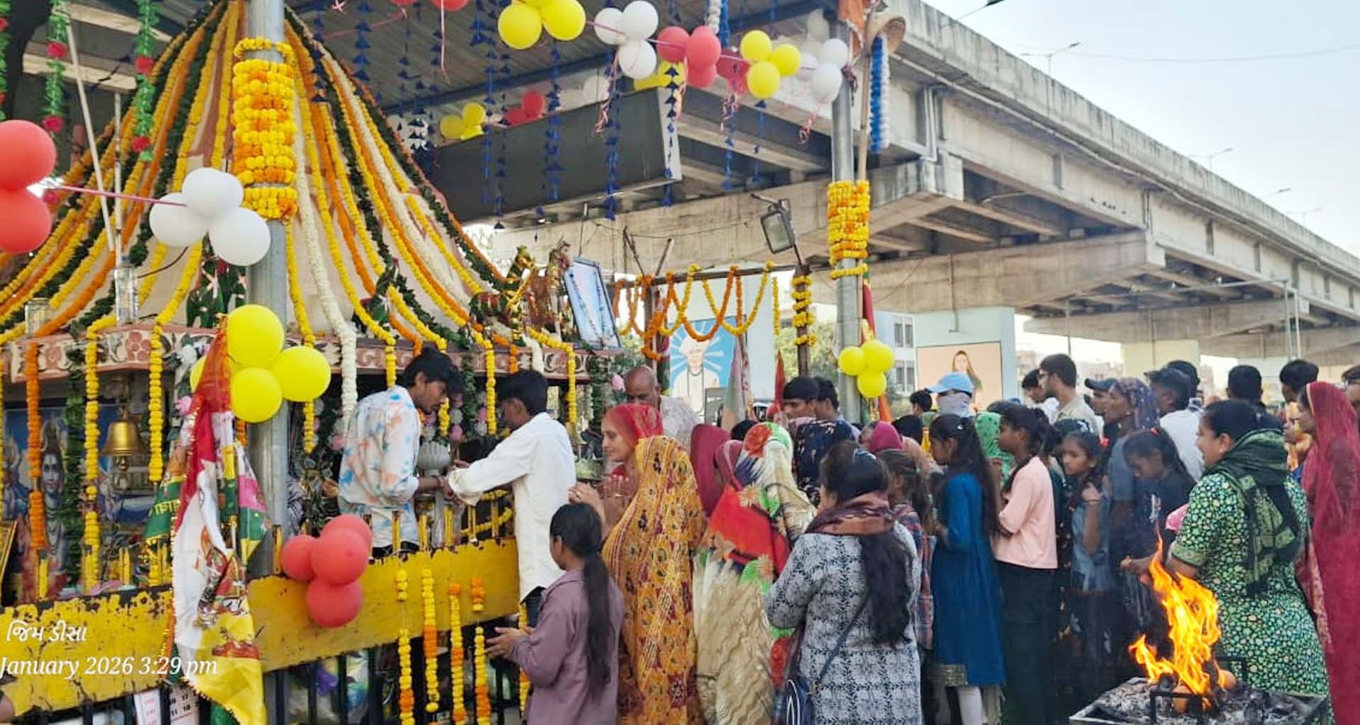 ડીસાના રામદેવપીર મંદિરે શ્રદ્ધાળુઓ ઉમટ્યા