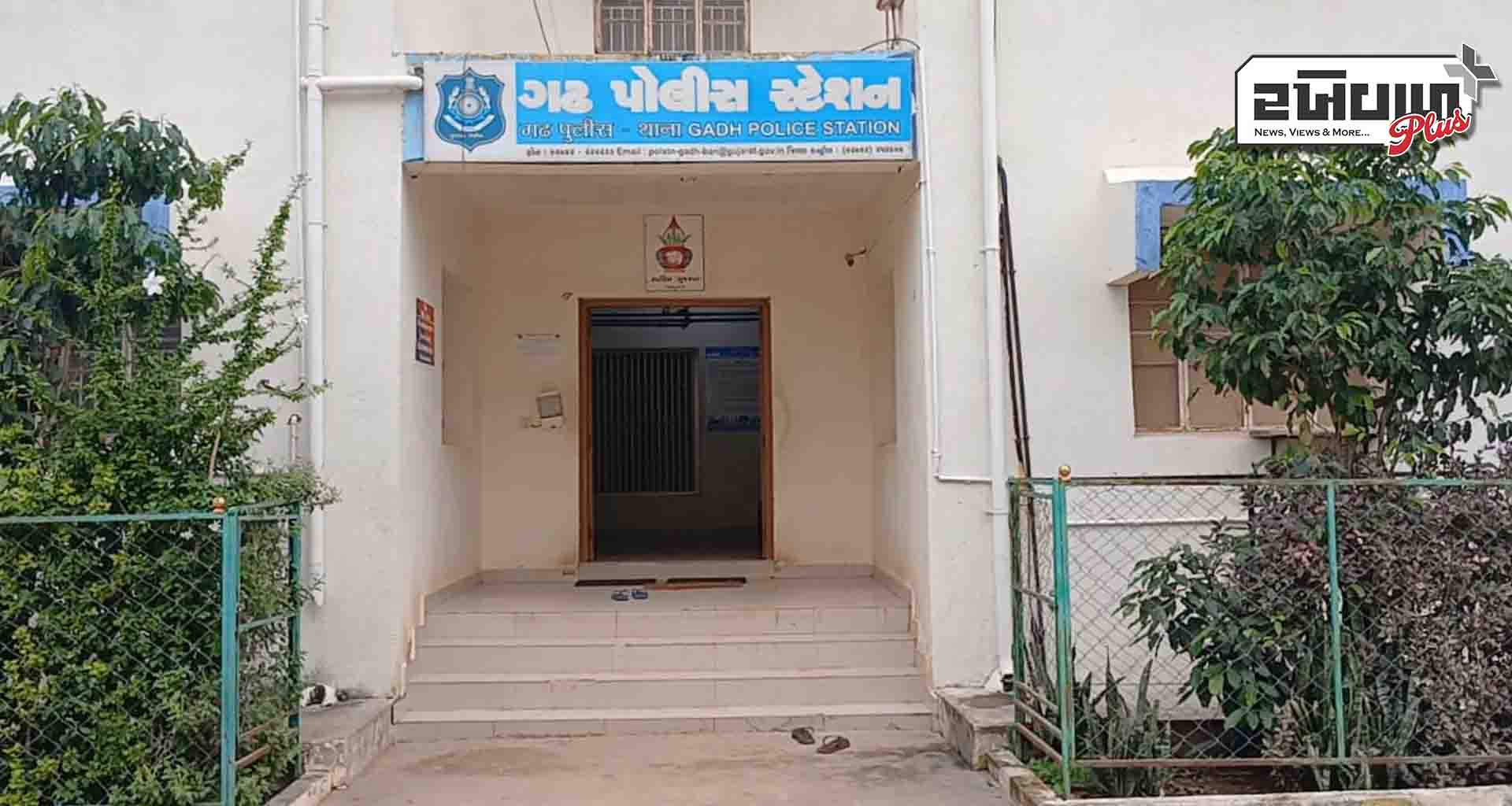 ગઢ પંથકમાં પાટીદારો પર કરાયેલા કેસો પાછા ખેંચવામાં આવતા ખુશીનો માહોલ