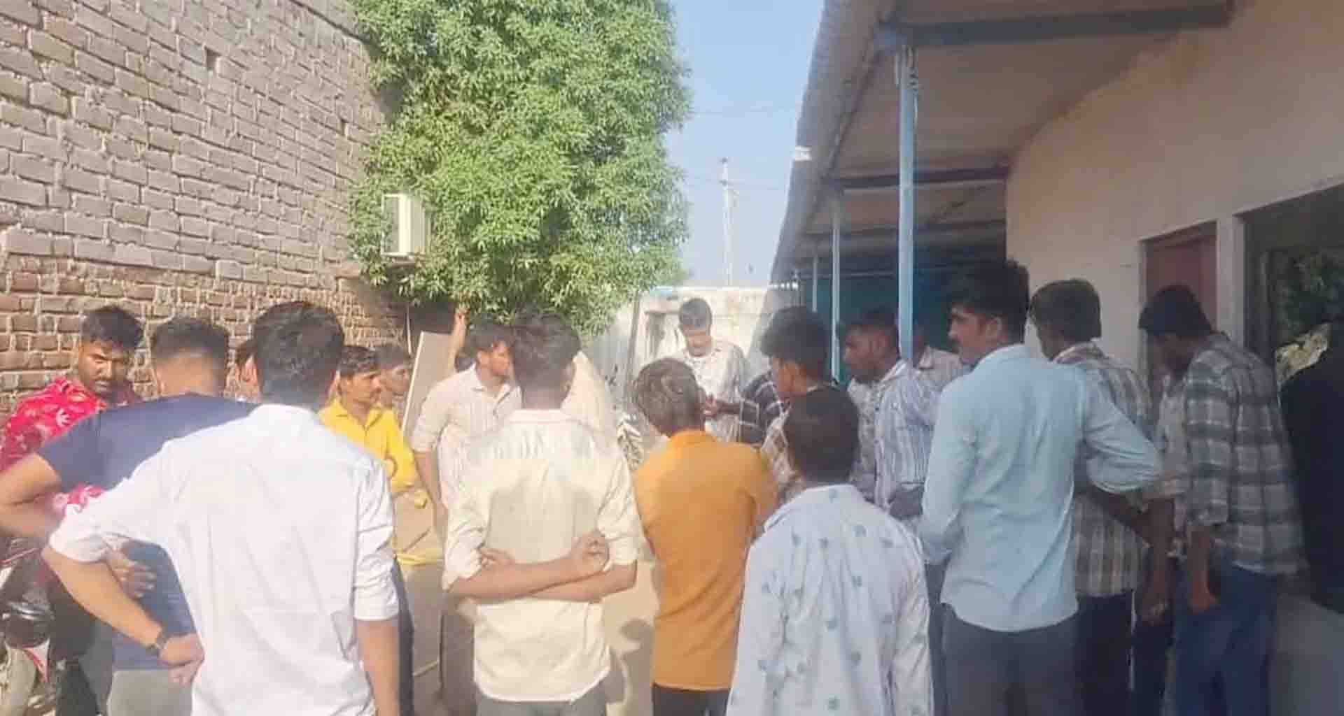 બાઈકની આર.સી બુક મુદ્દે હિંસક ઘટના; બે ભાઈઓ પર હથોડી અને લોખંડના પાના વડે હુમલો