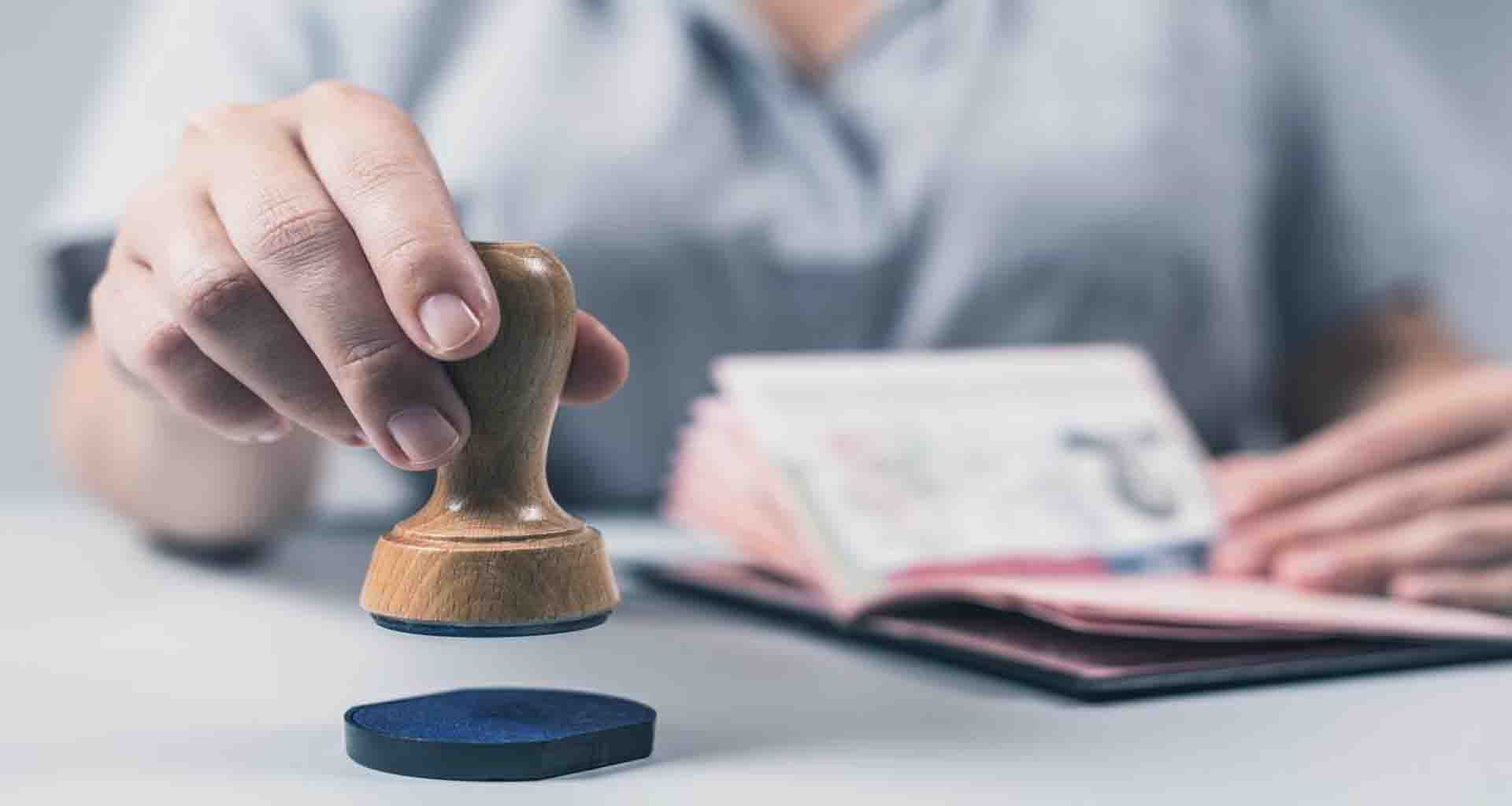 ભારત અને પાકિસ્તાન; સરકારો દ્વારા બંને દેશોના નાગરિકોને આપવામાં આવેલા વિઝા રદ કરવામાં આવ્યા