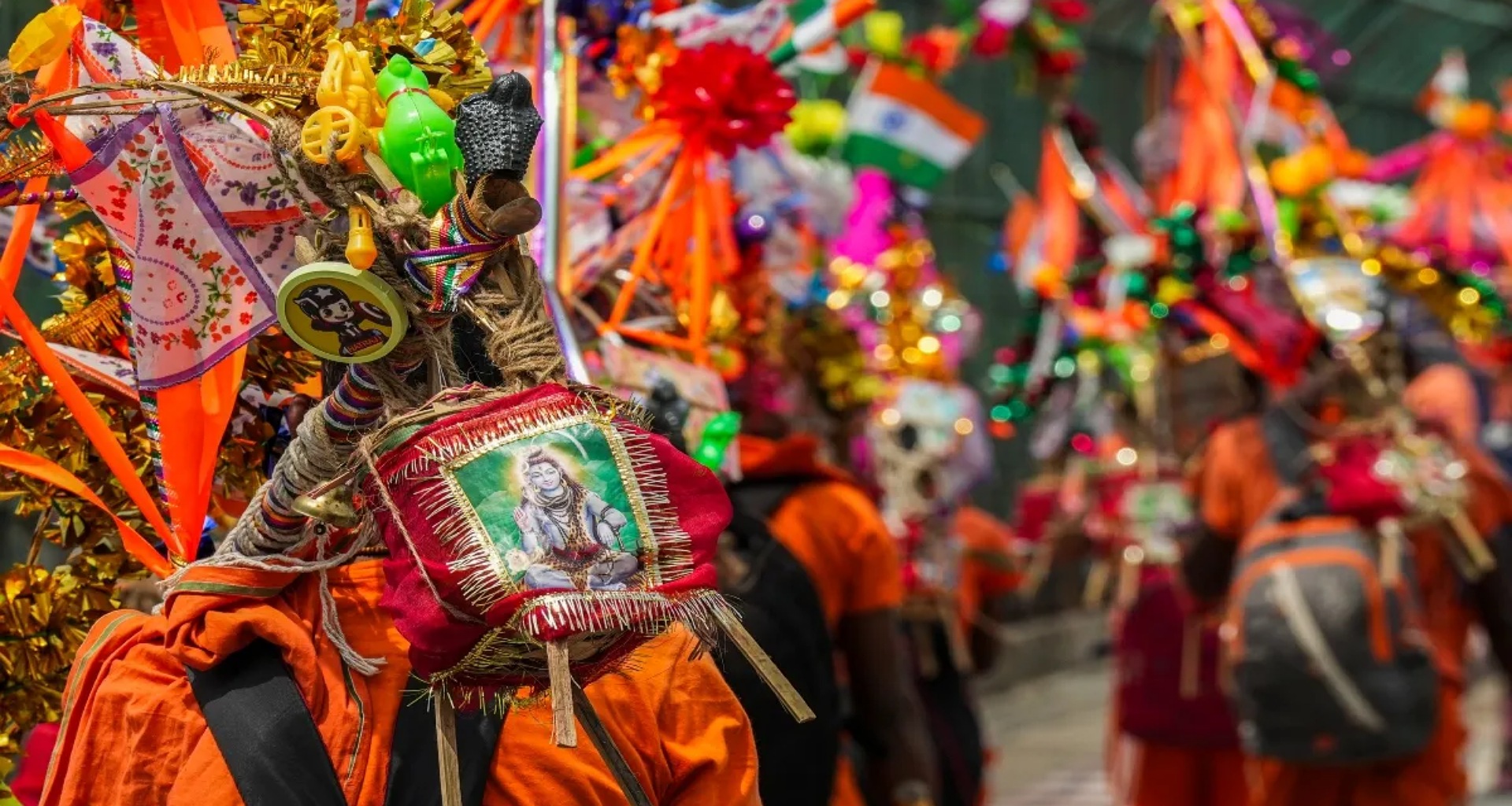 કાવડ યાત્રા રૂટ પર દુકાનોમાં QR કોડના મુદ્દા પર SC કડક, UP-Uttarakhand સરકાર પાસેથી જવાબ માંગ્યો