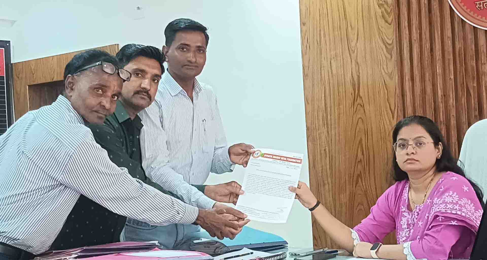 ડીસામાં વન વિનાશ અટકાવવા પ્રાંત અધિકારીને આવેદનપત્ર અપાયું