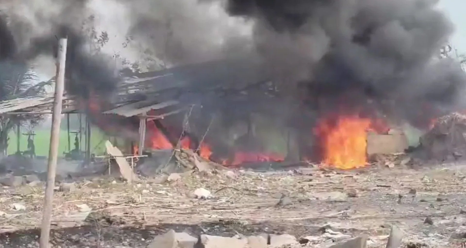 ફટાકડાની ફેક્ટરીમાં પ્રચંડ વિસ્ફોટ, 20 લોકોના મોત, અનેક ઘાયલ